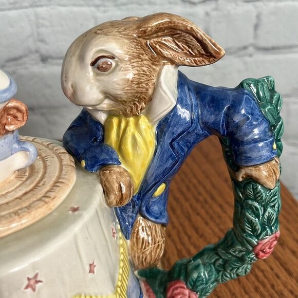 Vintage Fitz and Floyd - Alice in Wonderland Teapot - Picture 3 of 14